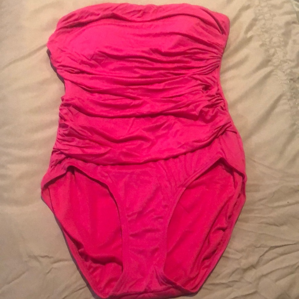 Bikini. Hot Pink